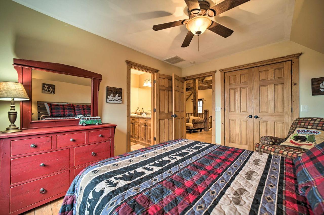 Luxury Cabin Rental In Franklin With Private Hot Tub Exterior foto